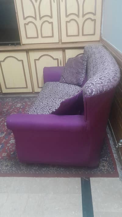 2seater good condition  sofa