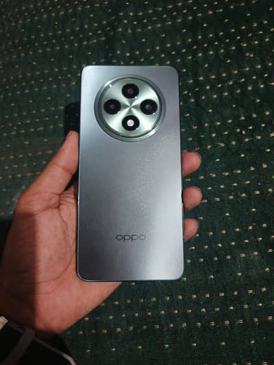 OPPO Reno12 F