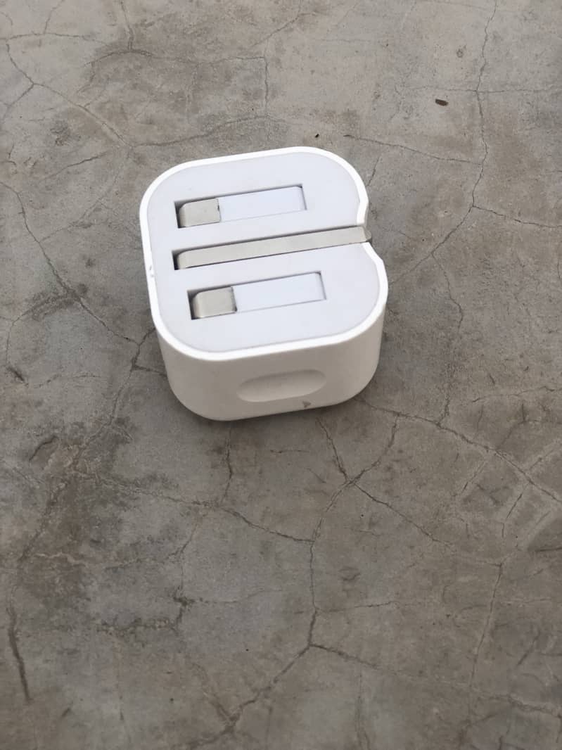 iPhone adapter 1