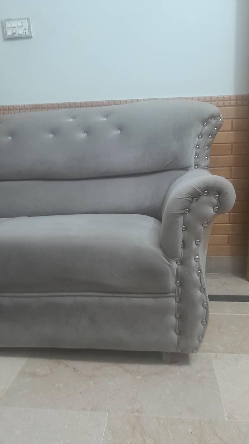 3seater sofa 0
