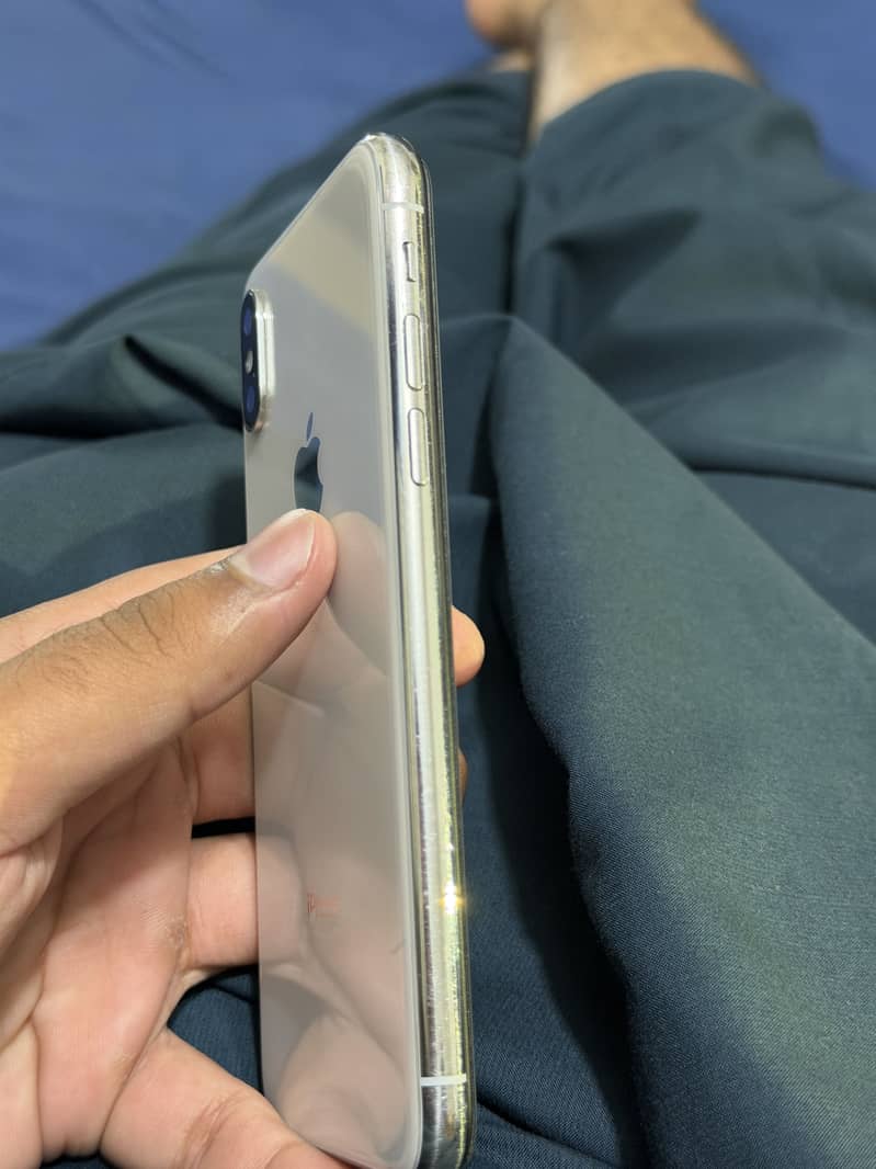 Apple iPhone X 2