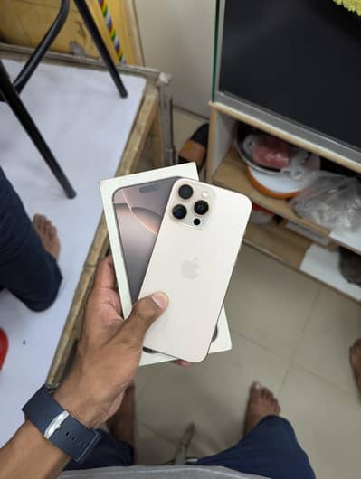 Apple iPhone 16 Pro Max