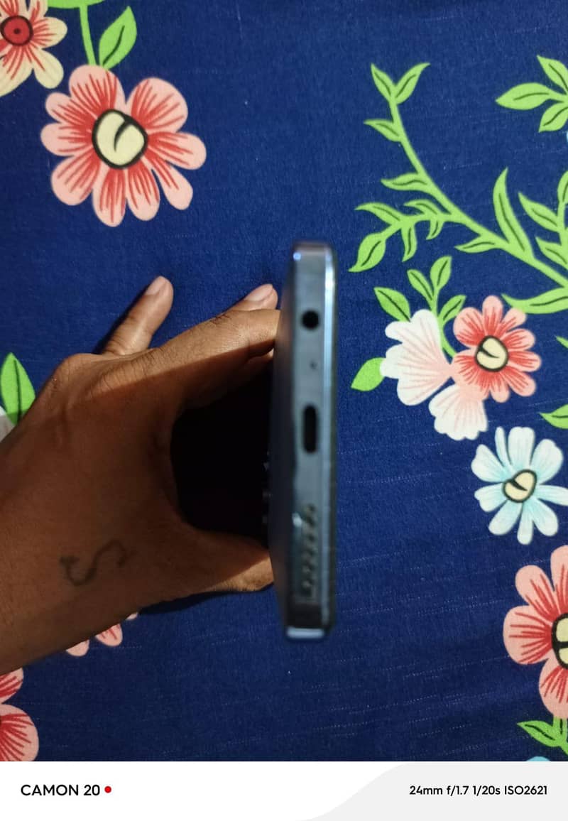 Tecno CAMON 20 8