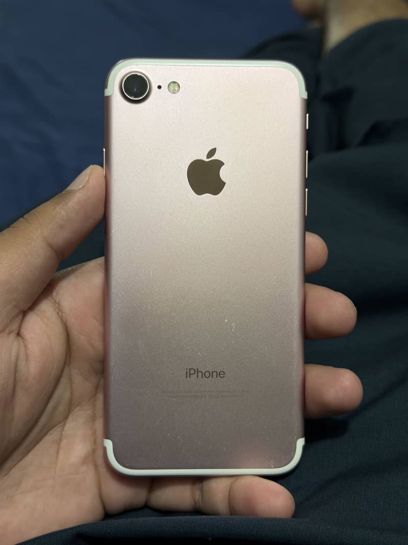 Apple iPhone 7 1