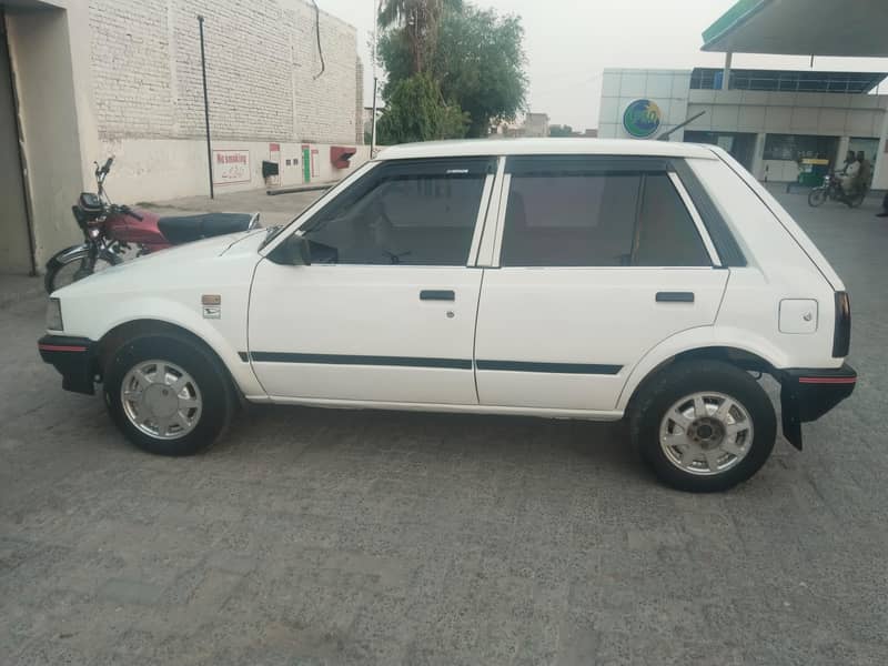 Charade 1986 model 2