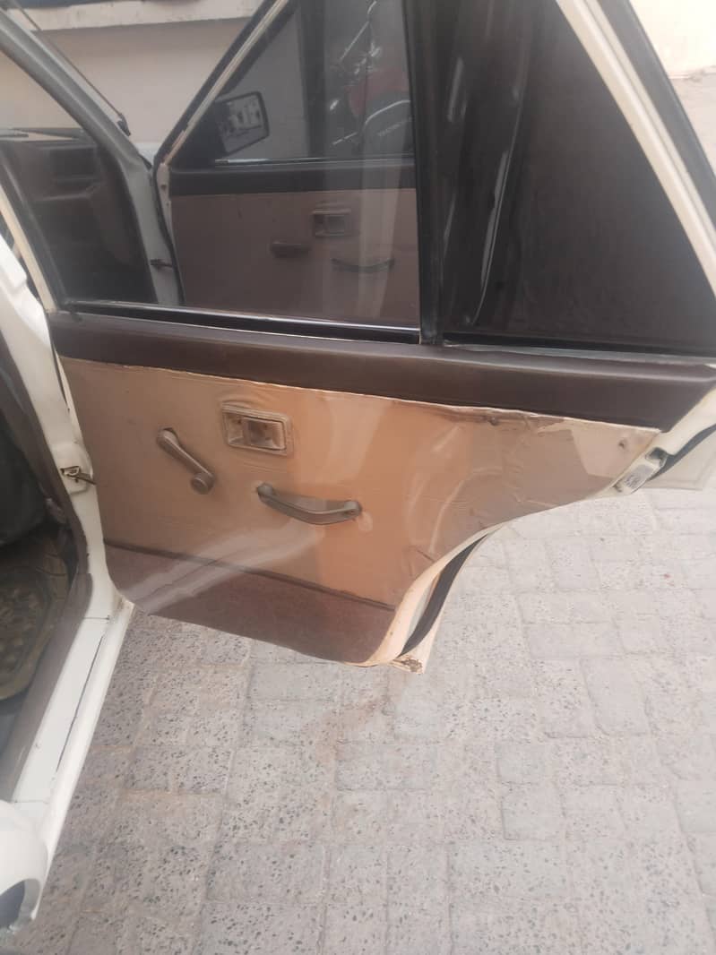 Charade 1986 model 6
