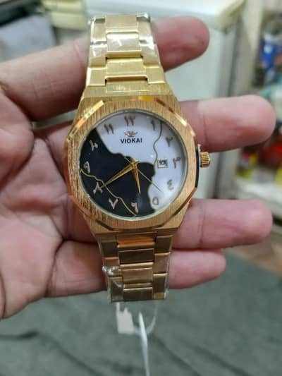 VioKAI Gold Quartz Watch with Black White Dial of Metal