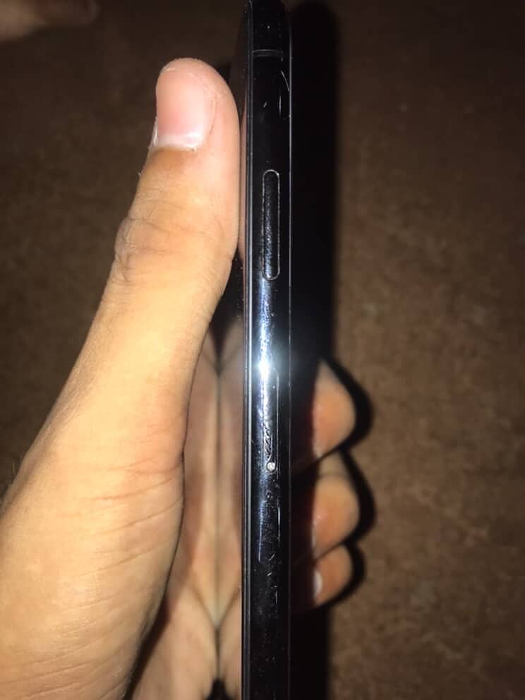 Apple iPhone X 4