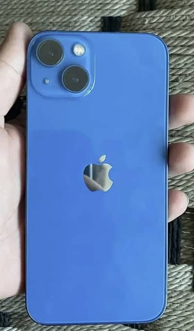 Apple iPhone 13