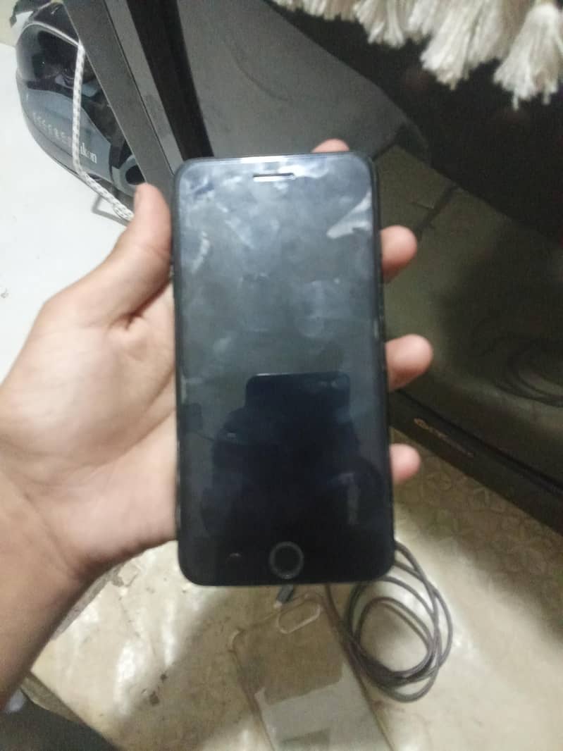Apple iPhone 7 Plus 3