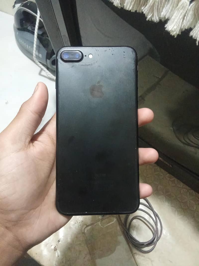 Apple iPhone 7 Plus 6