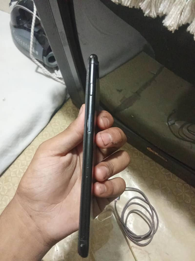 Apple iPhone 7 Plus 7