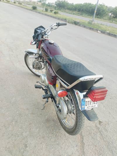 bike for sale acchi condition mein hai