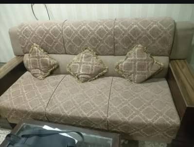 5(3+1+1) seater sofa in good condition