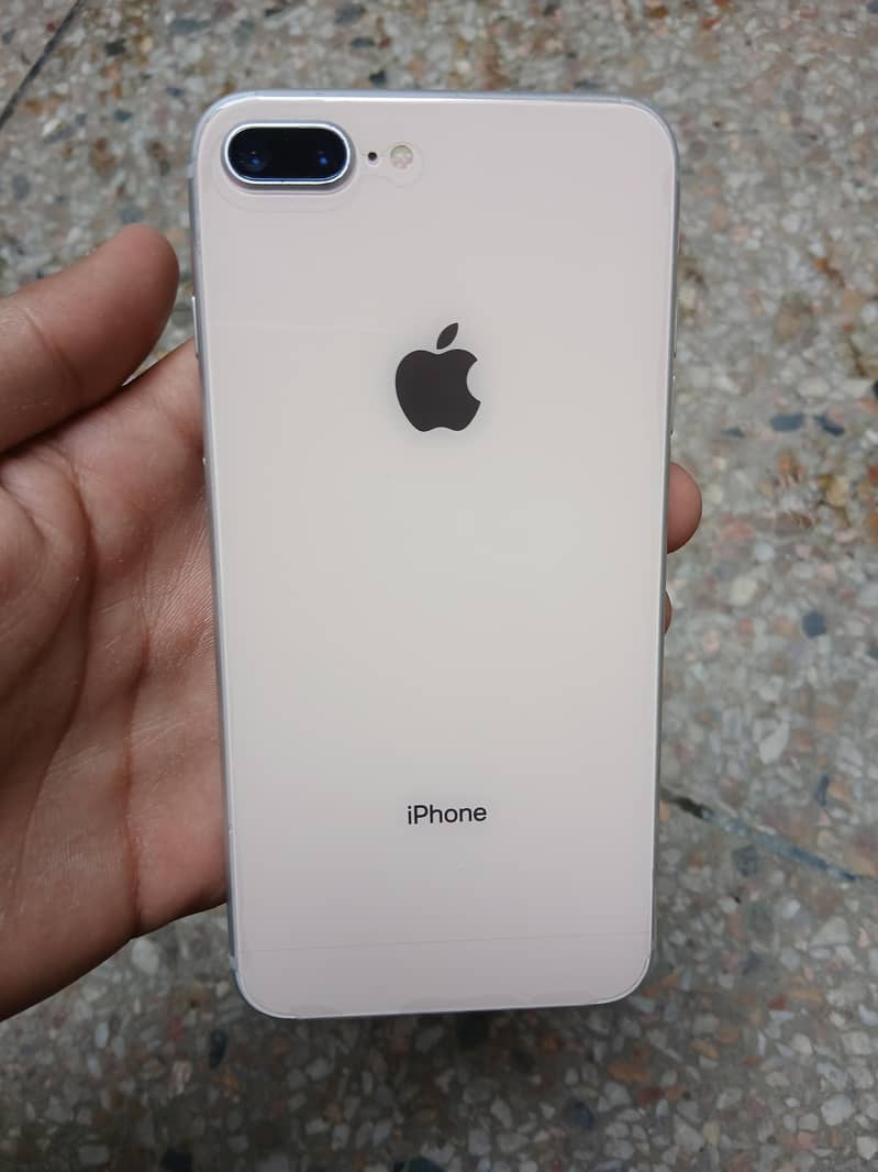 Apple iPhone 8 Plus 0