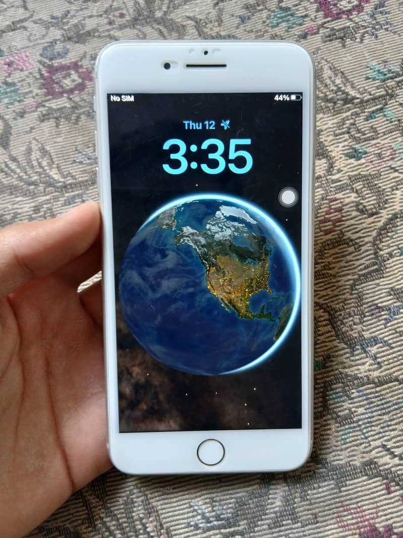 Apple iPhone 8 Plus 2