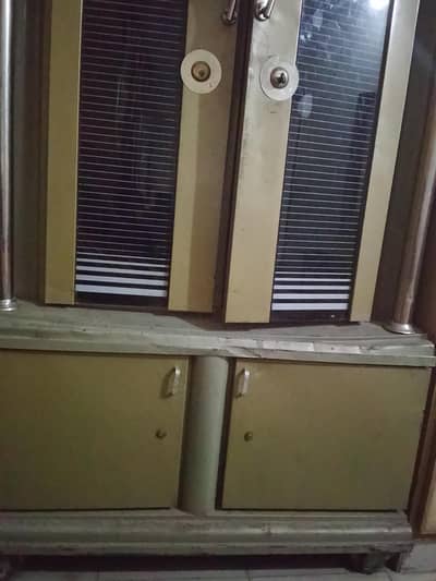 urgent sale iron almarii