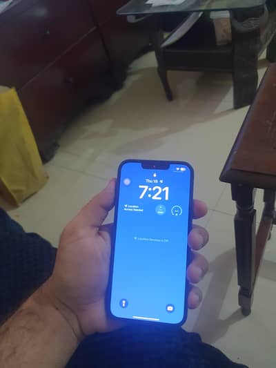 Apple iPhone 13