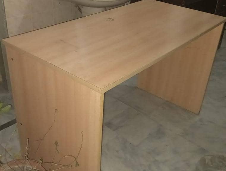 Chair Table 4
