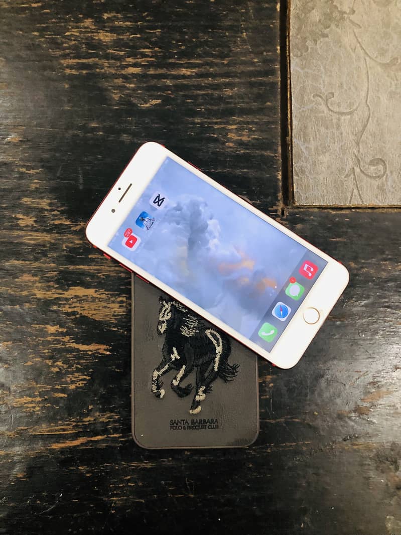 Apple iPhone 7 Plus 0