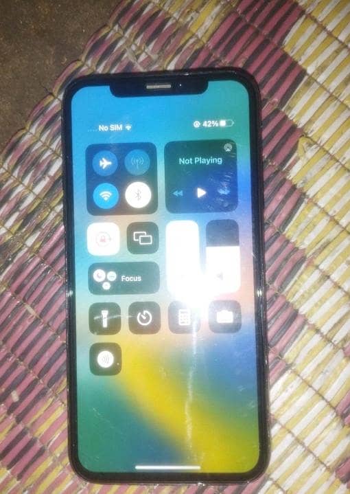 Apple iPhone X 4