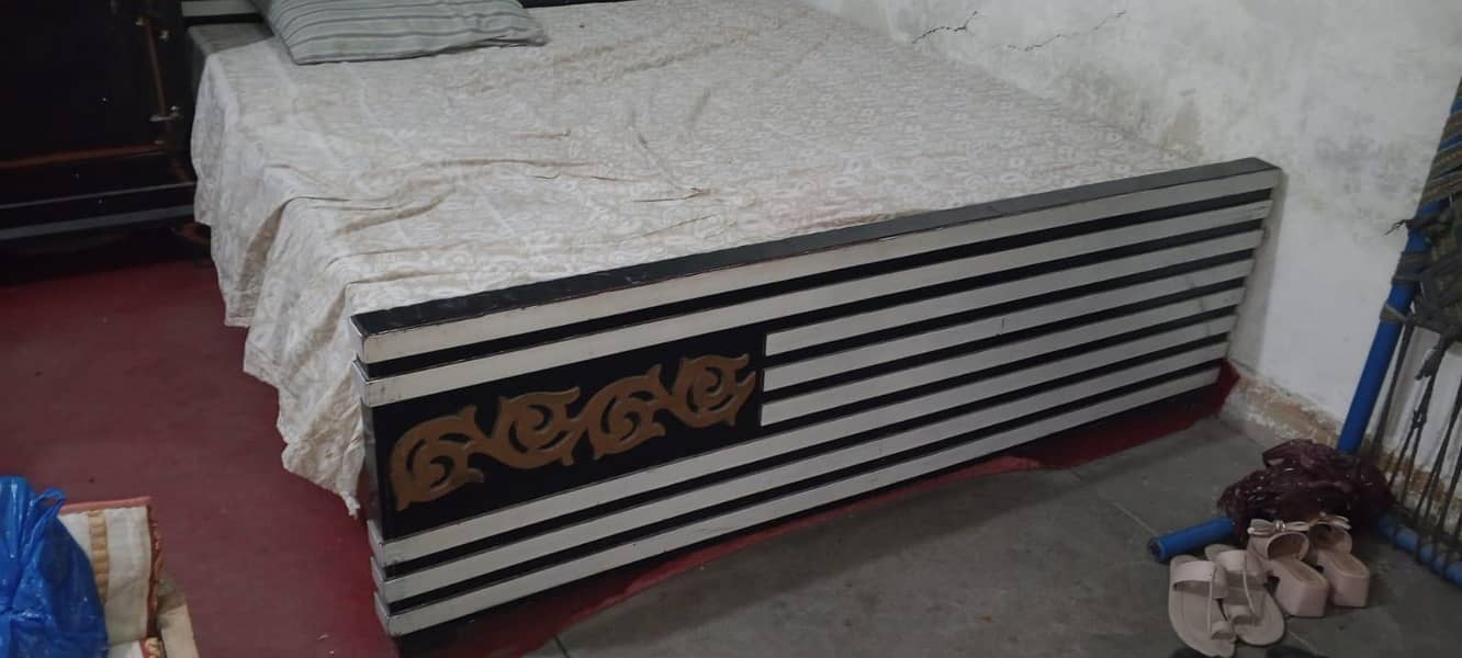 only bed 3