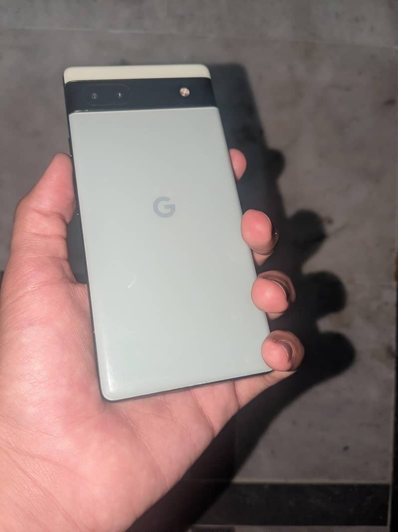 Google Pixel 6a 5