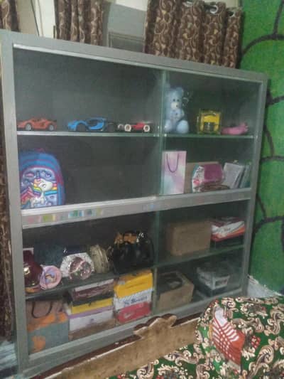 Cuboard for mobile shop