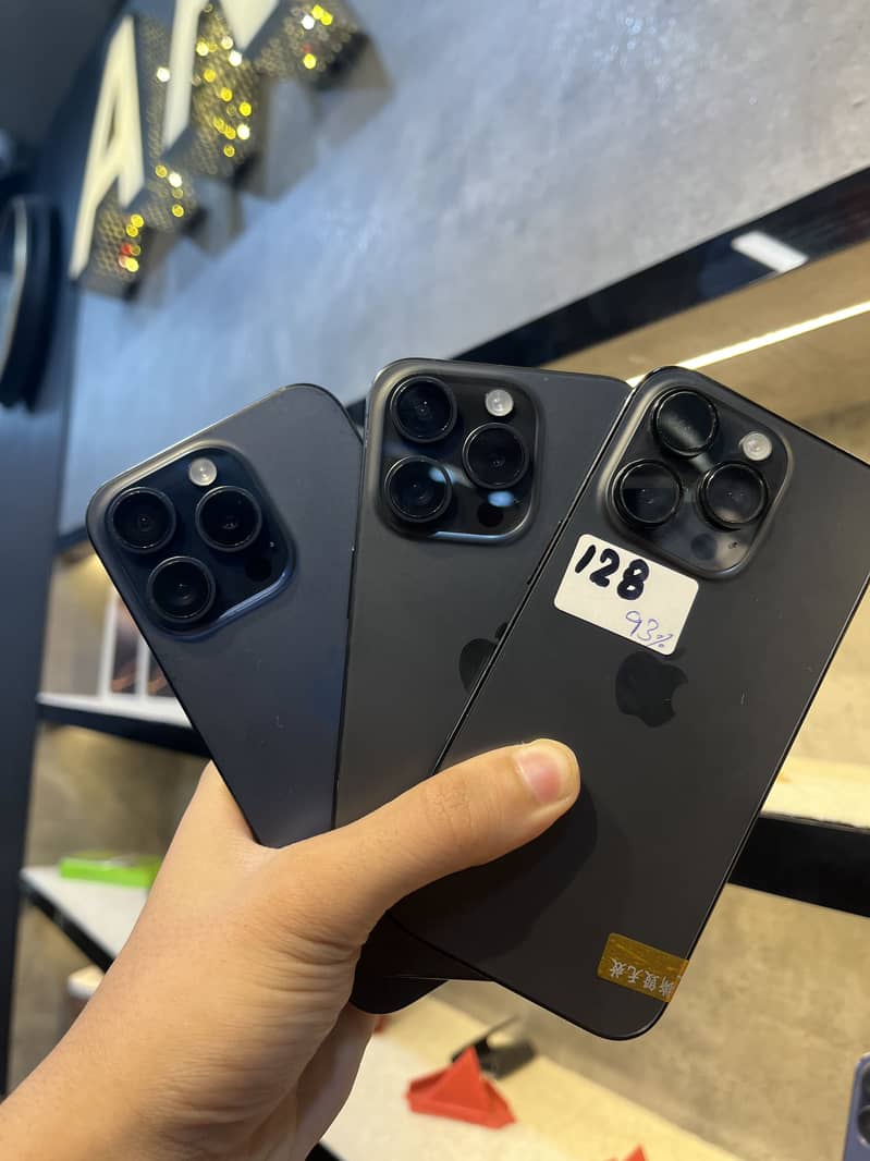 Apple iPhone 13 1