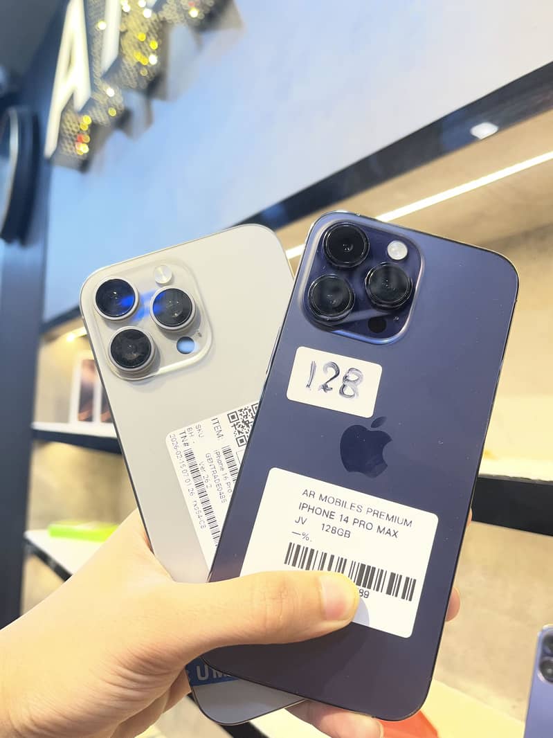 Apple iPhone 13 2