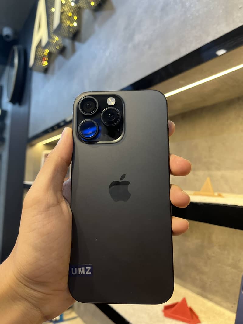 Apple iPhone 13 4