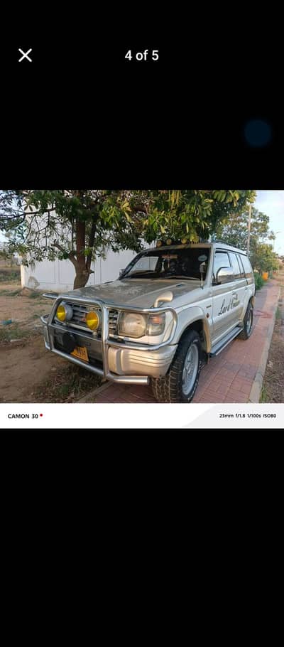Mitsubishi Pajero 1990