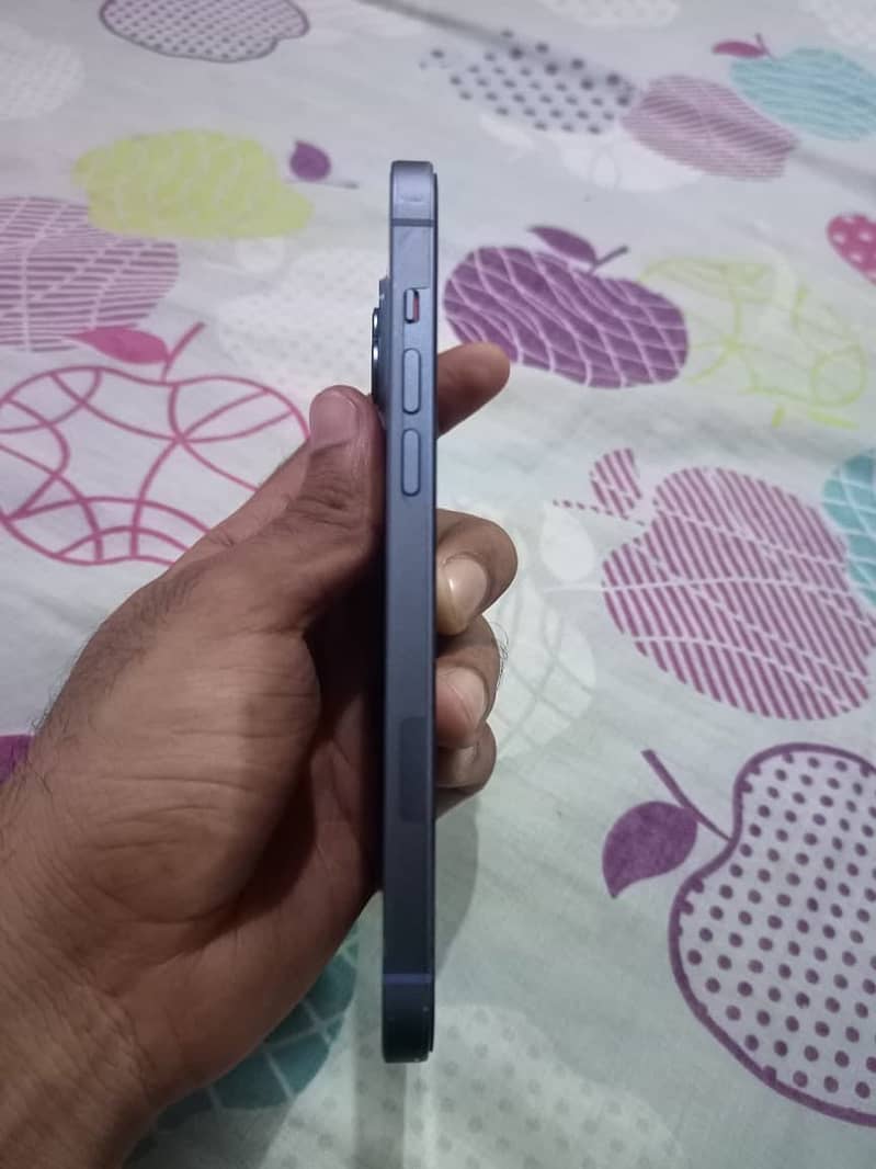 Apple iPhone 14 Plus 3