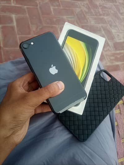 Apple iPhone SE