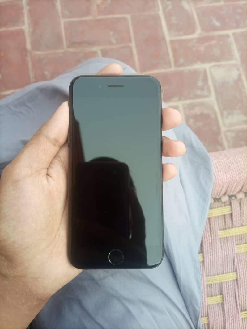 Apple iPhone SE 7