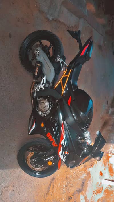 BMW s1000
