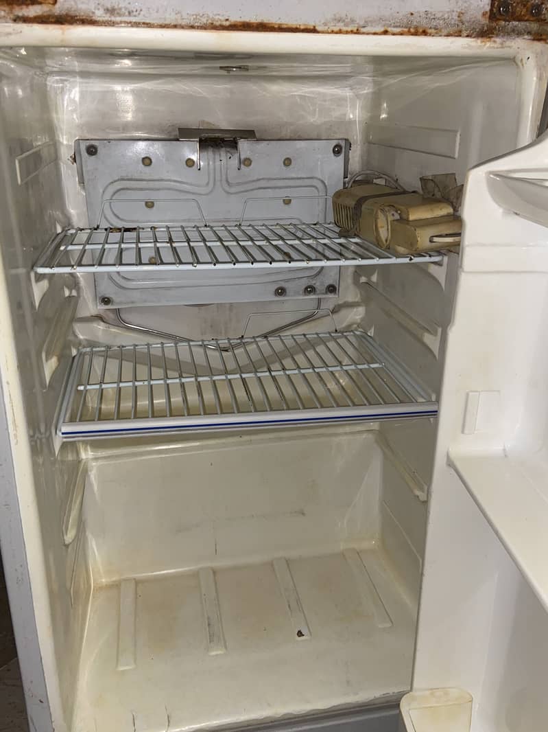 Dawlance refrigertator 2