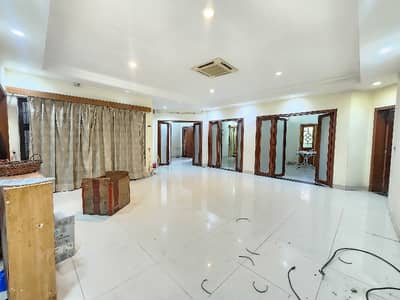 1 Kanal Office available for Rent