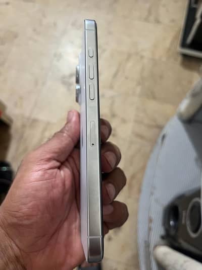 Apple iPhone 16 Pro Max