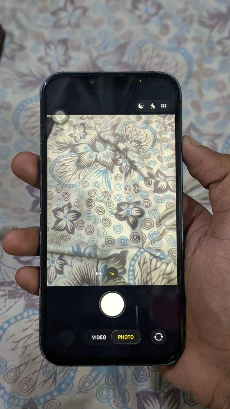 IPhone 13 2