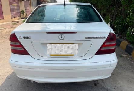 Luxury Sedan Mercedes Benz C Class