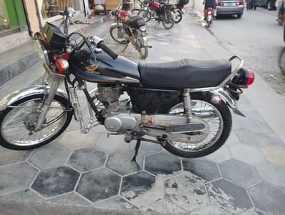 Honda CG 125 – 2005 Model for Sale (All Genuine / Original Condition)