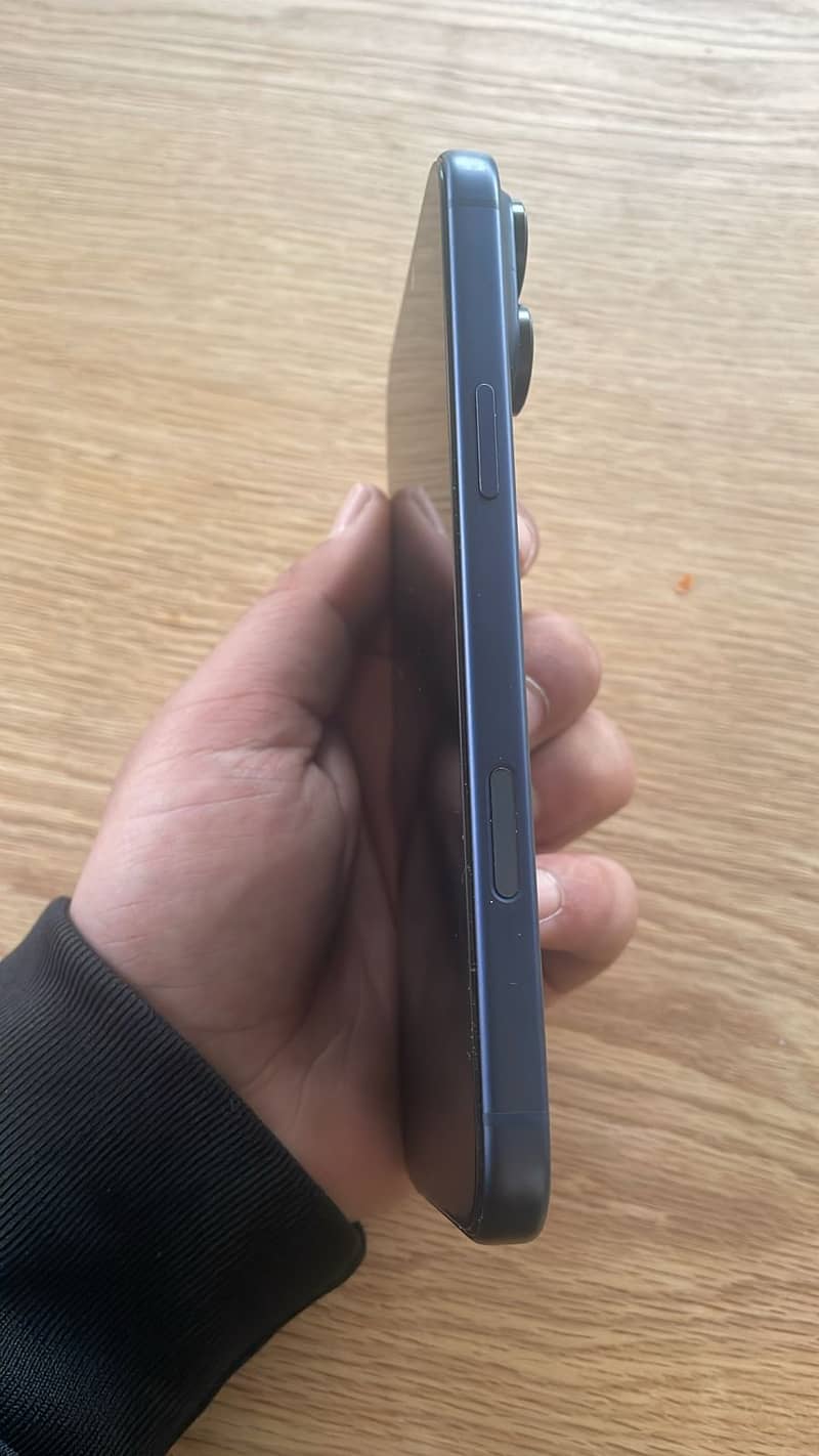 Apple iPhone 17 Pro Max 3