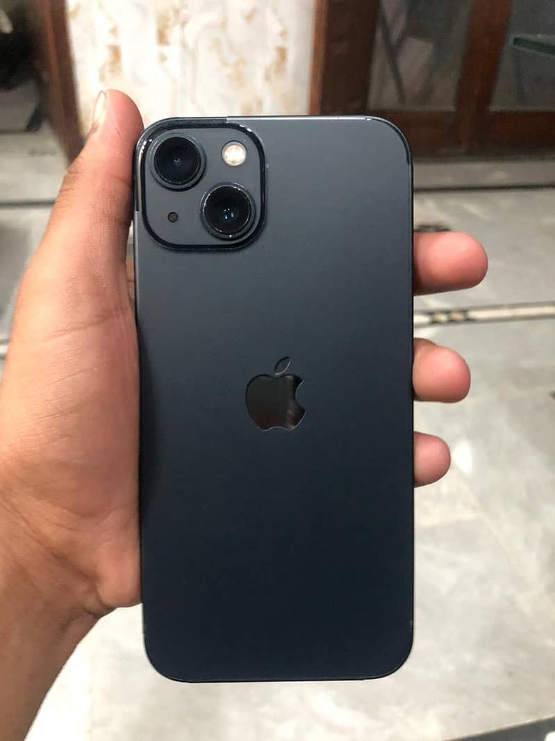 Apple iPhone 13 0