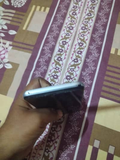 Infinix Hot 11