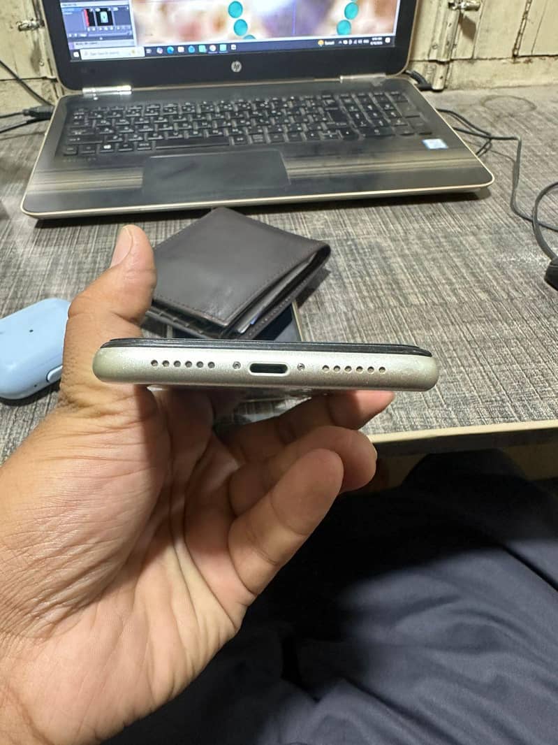 Apple iPhone 11 2