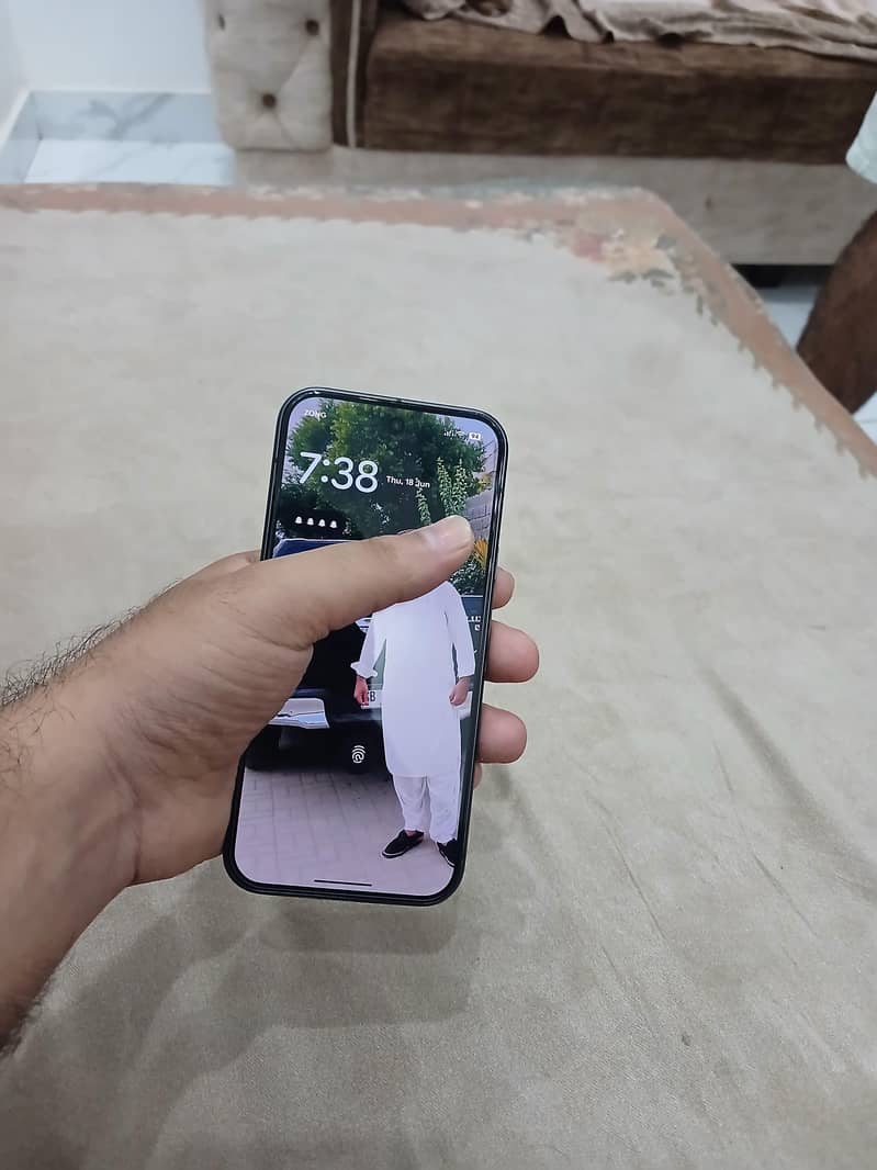 Google Pixel 9 4