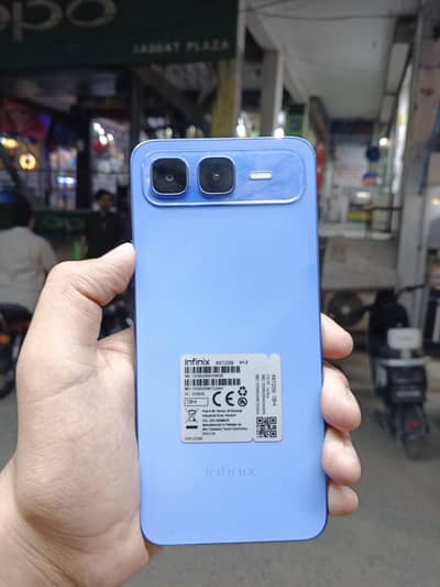 Infinix smart 10 plus 4+4=8(128)