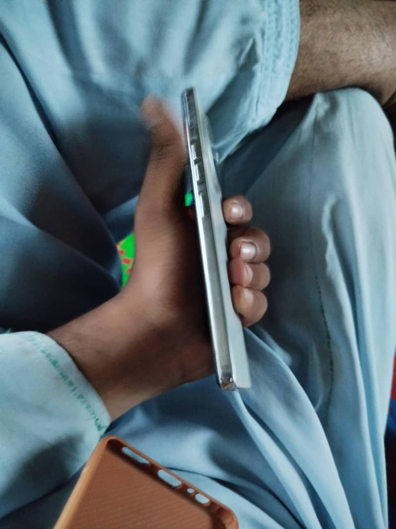 Tecno CAMON 30 5