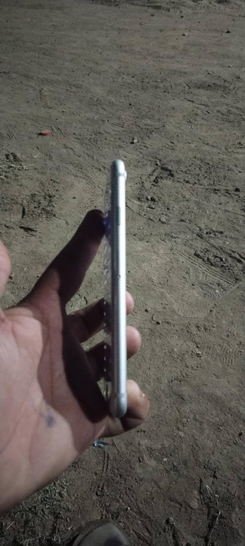 Apple iPhone 7 0